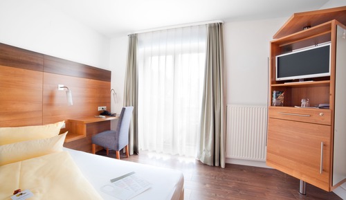 Comfort Single Room, River View