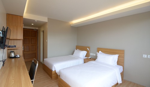 Deluxe Twin Room