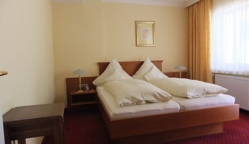 Suite (Summergarden)