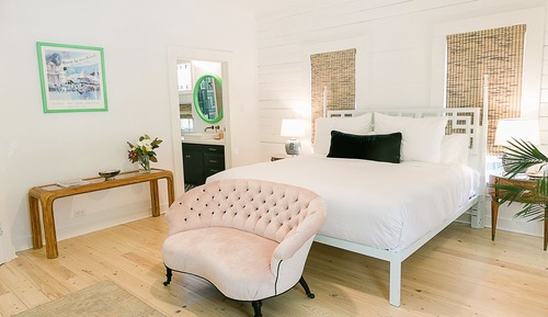 Basic Room, 1 King Bed, Non Smoking