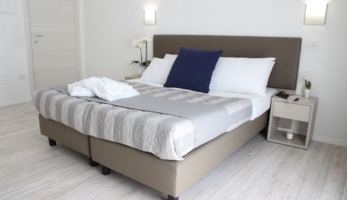 Family Room, Multiple Beds