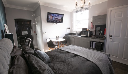Luxury Apartment, 1 King Bed (Norwich Castle Museum)