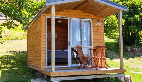 Log Cabin, Shared Bathroom