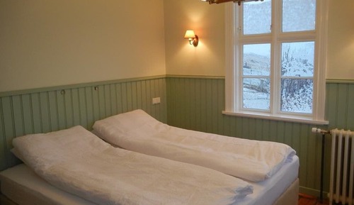Standard Double Room, Shared Bathroom (4)