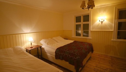 Triple Room, Shared Bathroom (3)