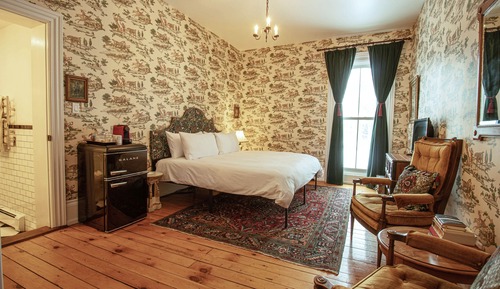 Grand Room, 1 King Bed, Non Smoking