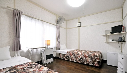Standard Twin Room, Shared Bathroom
