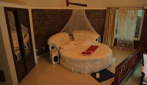 Deluxe Bungalow