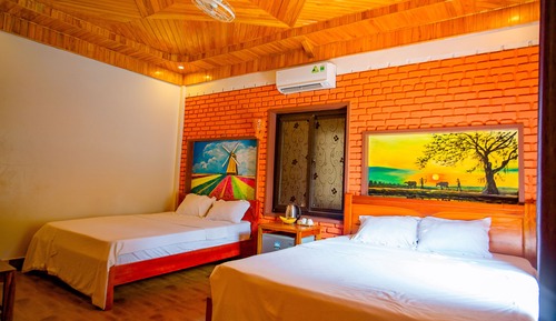 King Room, Pool View