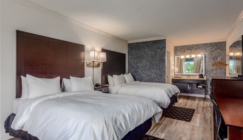Standard Room, 2 Queen Beds, Non Smoking (Two Queen Beds - 1st Floor)