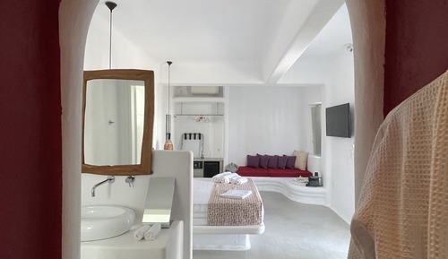 Superior Studio Suite, Garden View