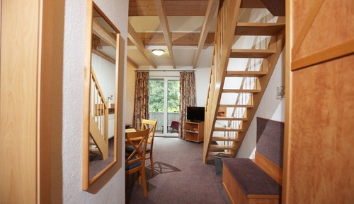 Business Studio, Multiple Beds