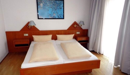 Classic Single Room