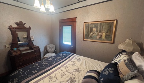 Quebec Room