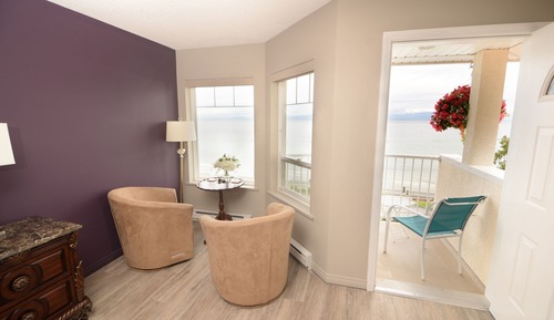 Room, 1 Queen Bed, Kitchenette, Ocean View