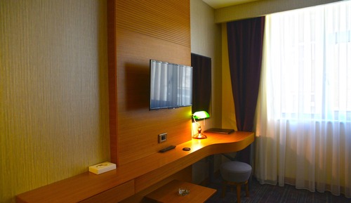 Standard Triple Room, City View