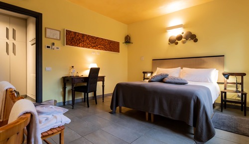 Comfort Double or Twin Room, Pool View