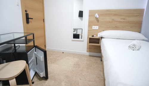 Single Room, Non Smoking, Shared Bathroom