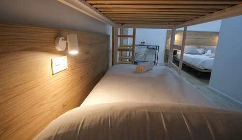 Family Quadruple Room, Non Smoking, Shared Bathroom