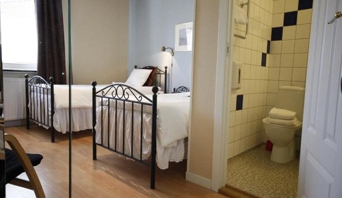 Basic Twin Room