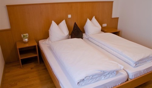 Basic Double Room