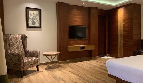 Premium Room, 1 King Bed, Non Smoking
