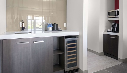 Suite, 1 Bedroom, Mountain View