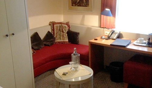 Single Room, Private Bathroom