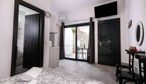 Superior Condo, Garden View
