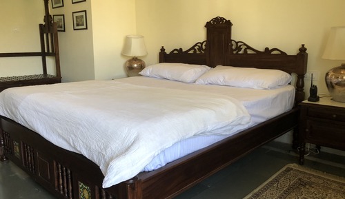 Deluxe Double Room, 1 King Bed, Hill View