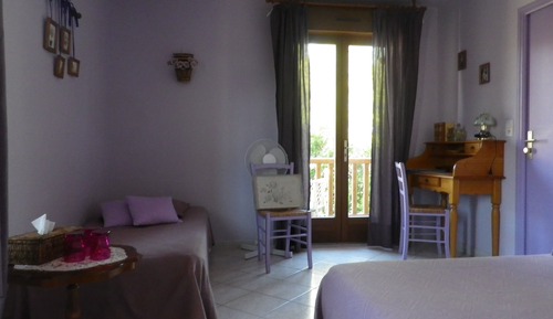 Triple Room, Non Smoking (Lilas)