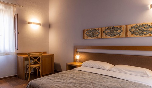 Standard Quadruple Room, Multiple Beds, Non Smoking, Courtyard View