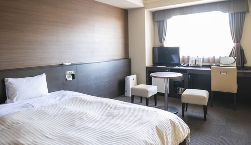 Single Twin Room, Smoking