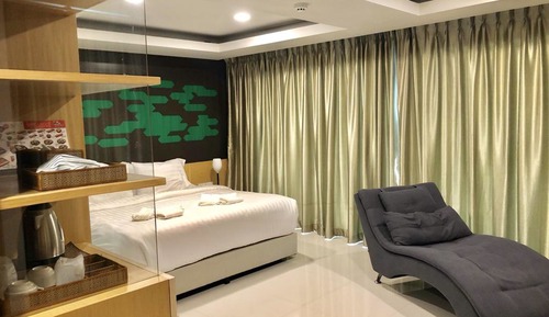 Superior Double Room with Bathtub