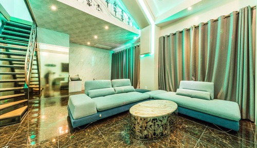 Sky View Gold Room