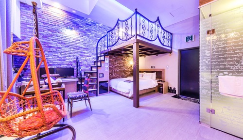 Sky View Room