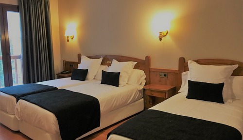 Comfort Triple Room, Mountain View