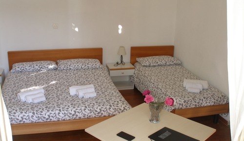 Triple Room, Bathtub
