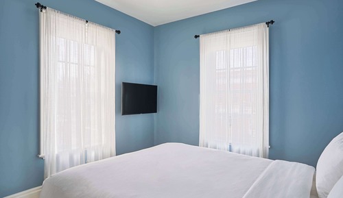 Room, 1 King Bed, Corner