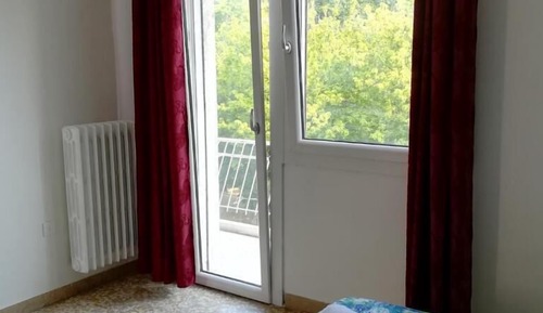 Basic Triple Room, Shared Bathroom