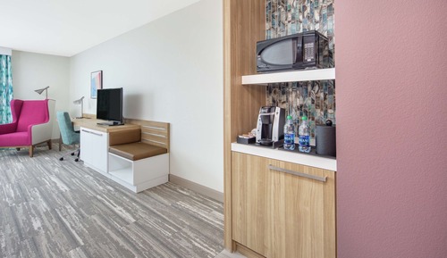 Room, 2 Queen Beds, Accessible, Bathtub