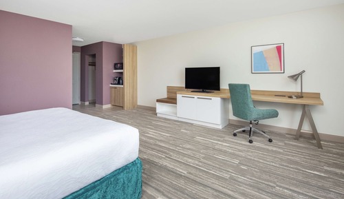 Room, 1 King Bed, Accessible, Bathtub