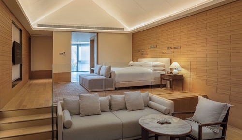 Deluxe Villa, 1 King Bed, Lake View