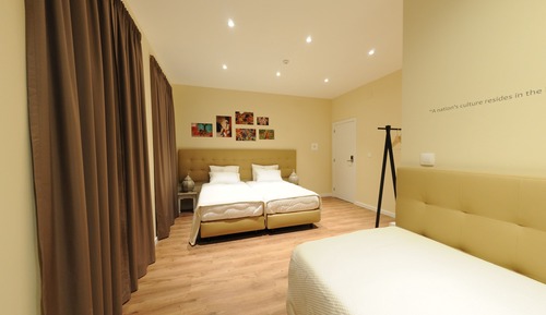 Quadruple Room, Balcony (India)