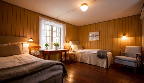 Comfort Twin Room, Private Bathroom