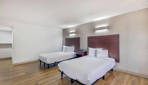 Deluxe Room, 2 Double Beds, Smoking, Refrigerator & Microwave