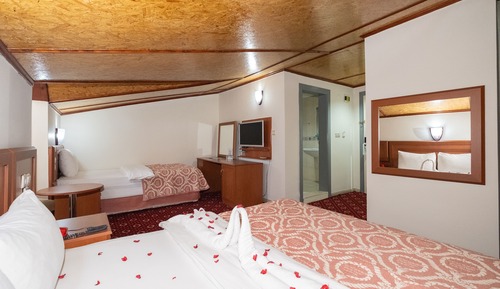 Economy Room