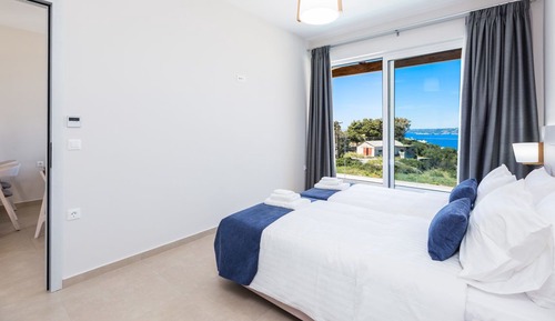 Executive Suite, Sea View (1st floor)