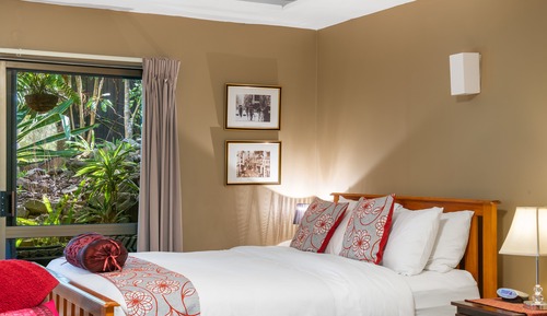 Superior Apartment, 1 Queen Bed with Sofa bed, Garden View