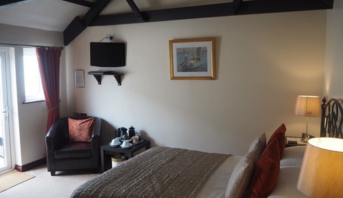 Standard Double Room, 1 Queen Bed, Courtyard View